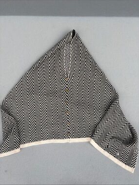 Womens Black & White Herringbone Button-Front Poncho